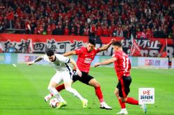 爱游戏官方登录入口-关于武汉三镇爆发神级表现，中超被彻底压制，弹幕刷屏的信息