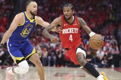 爱游戏体育直播-勇士险胜绿衫军，篮网击败太阳