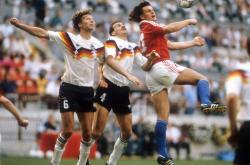 爱游戏官方入口-捷克运动员顽强拼搏夺得冠军