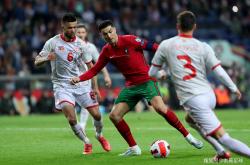 爱游戏网页版登录入口-激情四射的足球赛事中的势均力敌的简单介绍