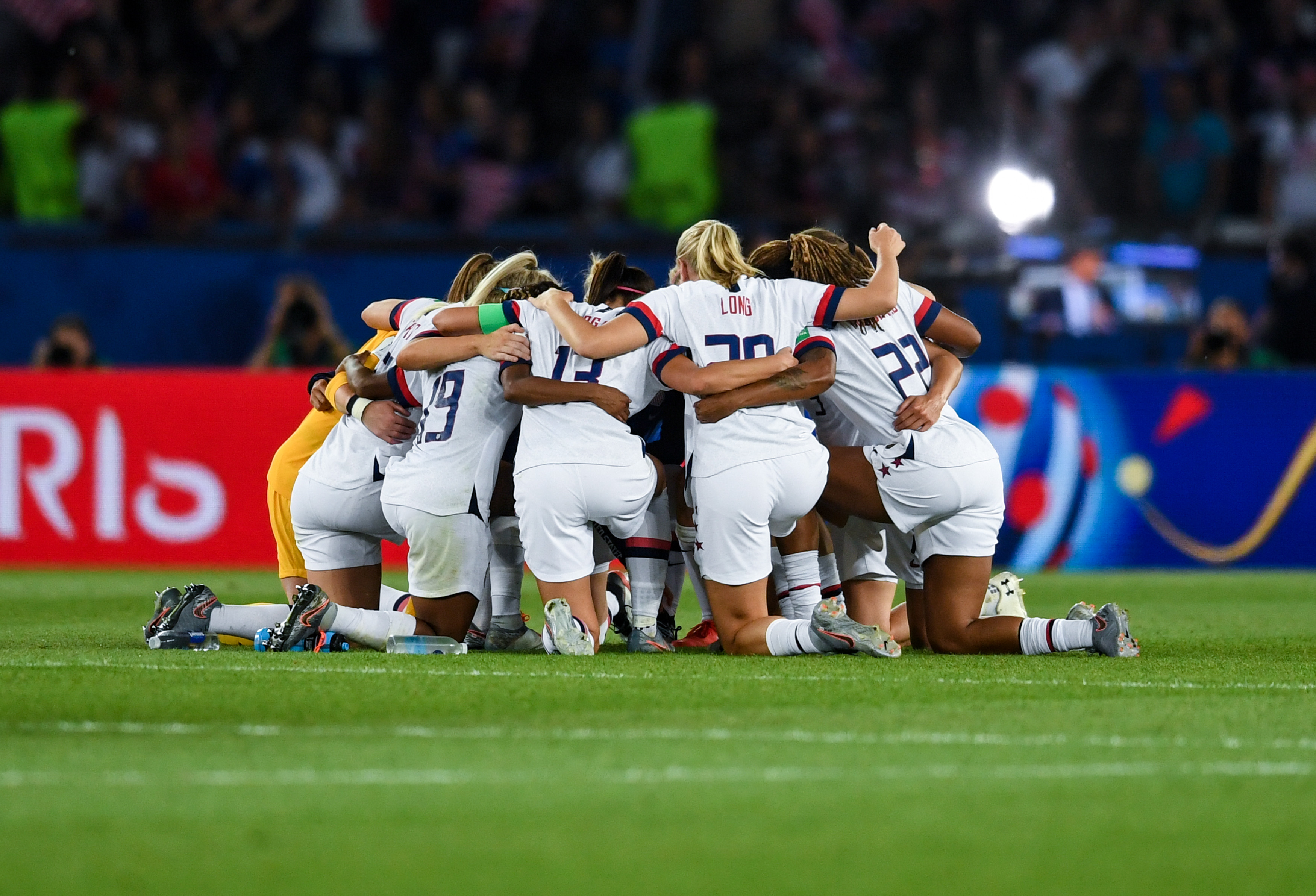 法国女足淘汰意大利,劲夺四强(法国女足淘汰意大利,劲夺四强是哪一年) 法国女足淘汰意大利,劲夺四强(法国女足淘汰意大利,劲夺四强是哪一年)