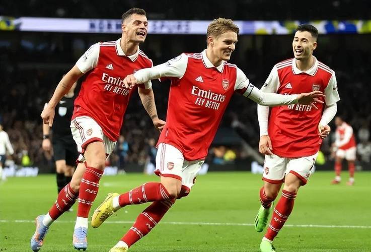 欧冠比赛中球星集体发挥出色(欧冠比赛中球星集体发挥出色的原因) 欧冠比赛中球星集体发挥出色(欧冠比赛中球星集体发挥出色的原因)