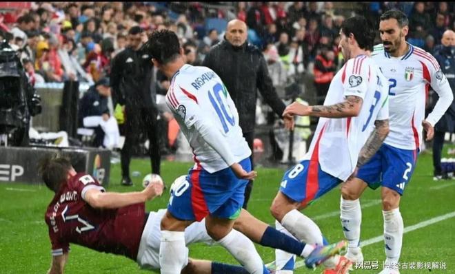 包含塞队备战布鲁塞尔，欧预赛擂战正酣的词条