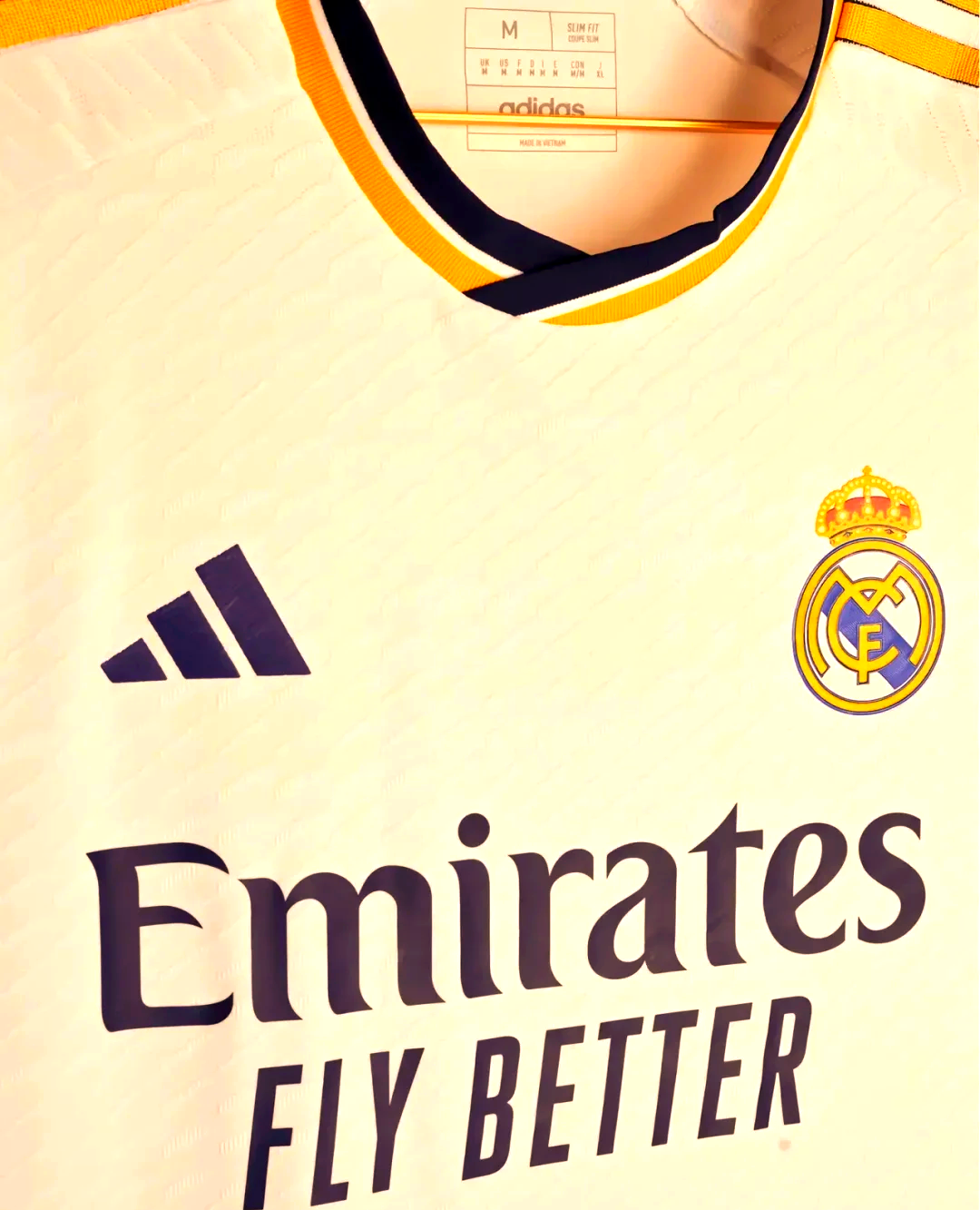 关于皇家马德里俱乐部宣布新赛季球衣设计方案的信息 关于皇家马德里俱乐部宣布新赛季球衣设计方案的信息