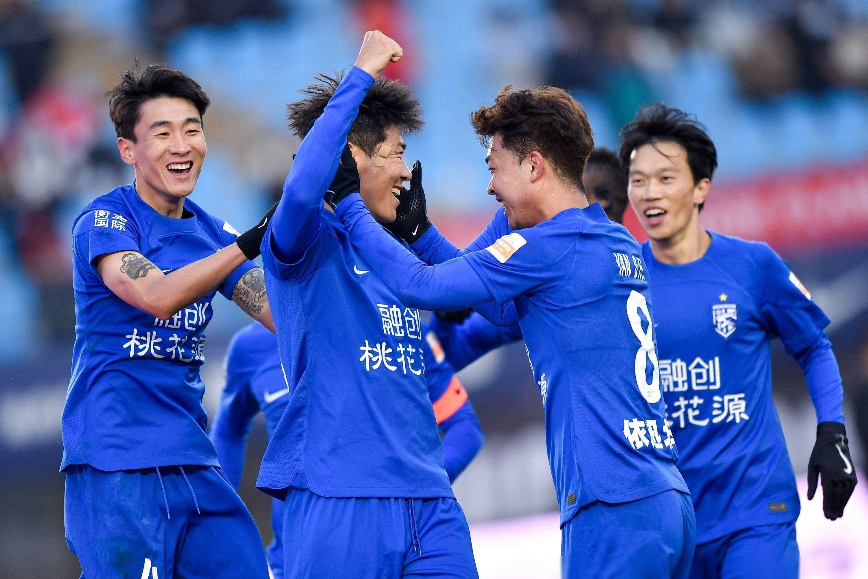 关于武汉三镇爆发神级表现,中超被彻底压制,封盖的信息 关于武汉三镇爆发神级表现,中超被彻底压制,封盖的信息