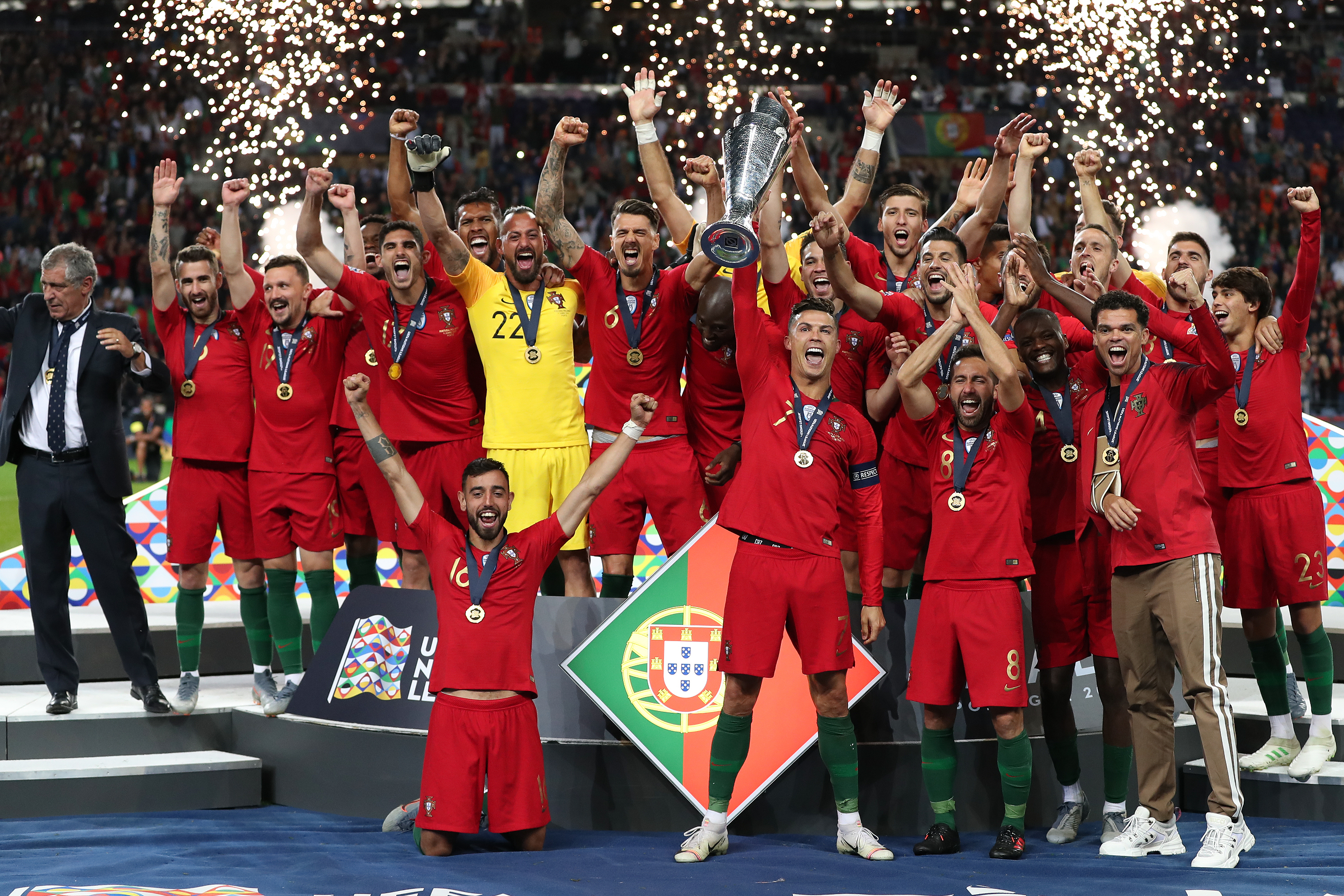 欧洲足球联赛迎来新一轮激战 欧洲足球联赛迎来新一轮激战