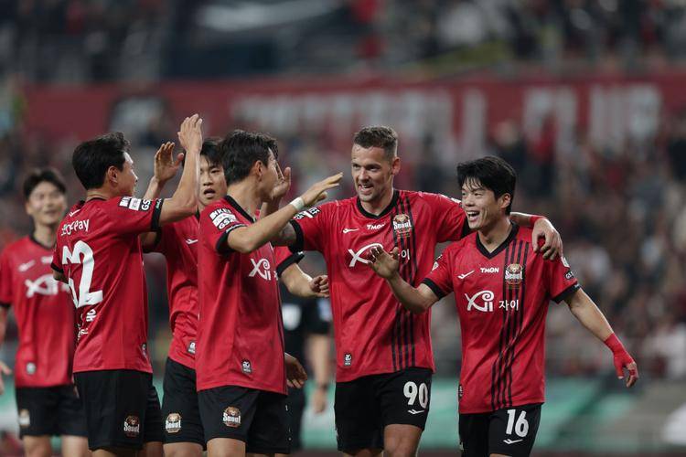 首尔现代击败对手,稳固了在比赛中的领先地位的简单介绍 首尔现代击败对手,稳固了在比赛中的领先地位的简单介绍