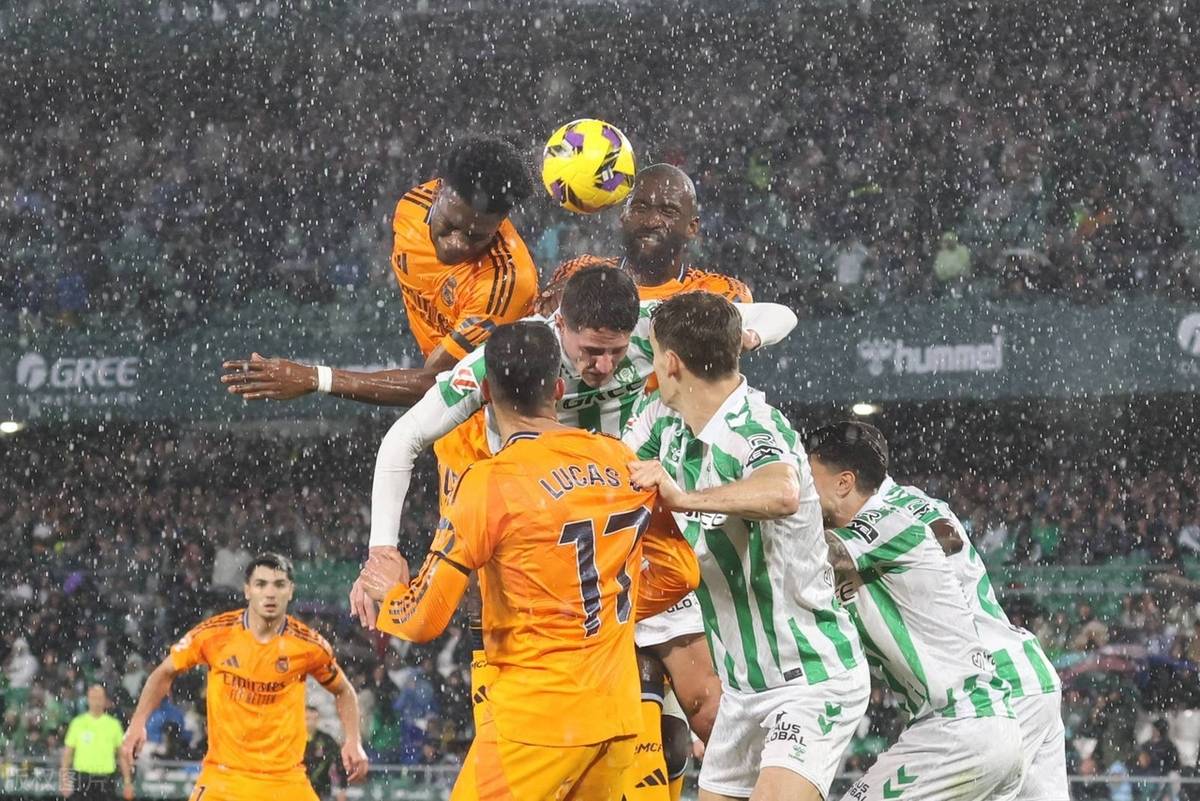 伊斯科反超绝平进球,皇马击溃对手客场获胜 伊斯科反超绝平进球,皇马击溃对手客场获胜