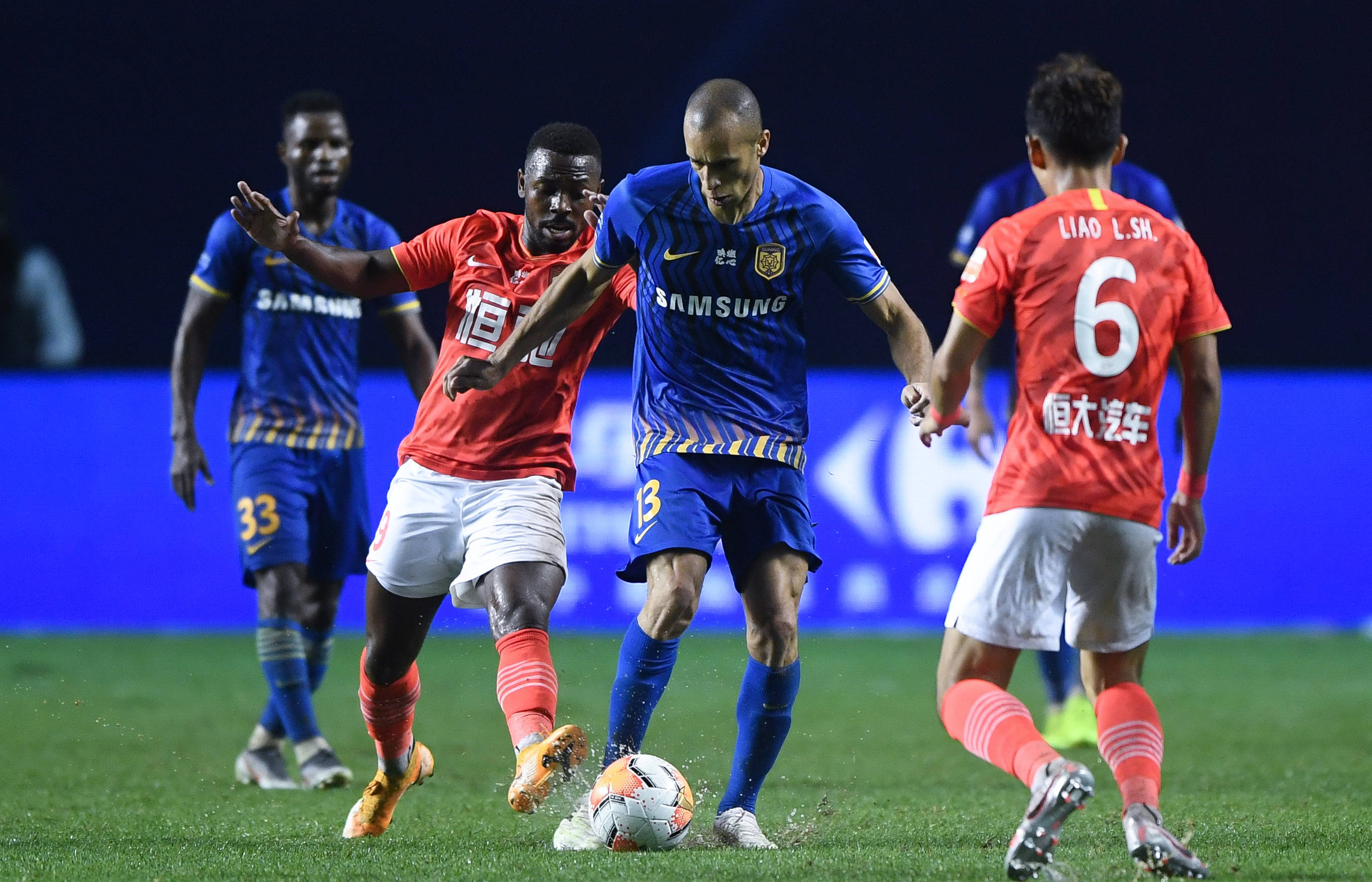 江苏苏宁客场不敌恒大,输球结束不败纪录的简单介绍 江苏苏宁客场不敌恒大,输球结束不败纪录的简单介绍