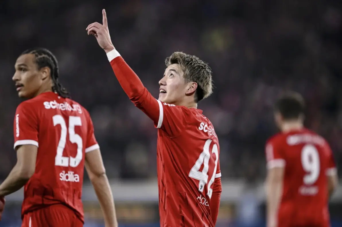 包含弗赖堡主场力克法兰克福,取得关键胜利的词条 包含弗赖堡主场力克法兰克福,取得关键胜利的词条