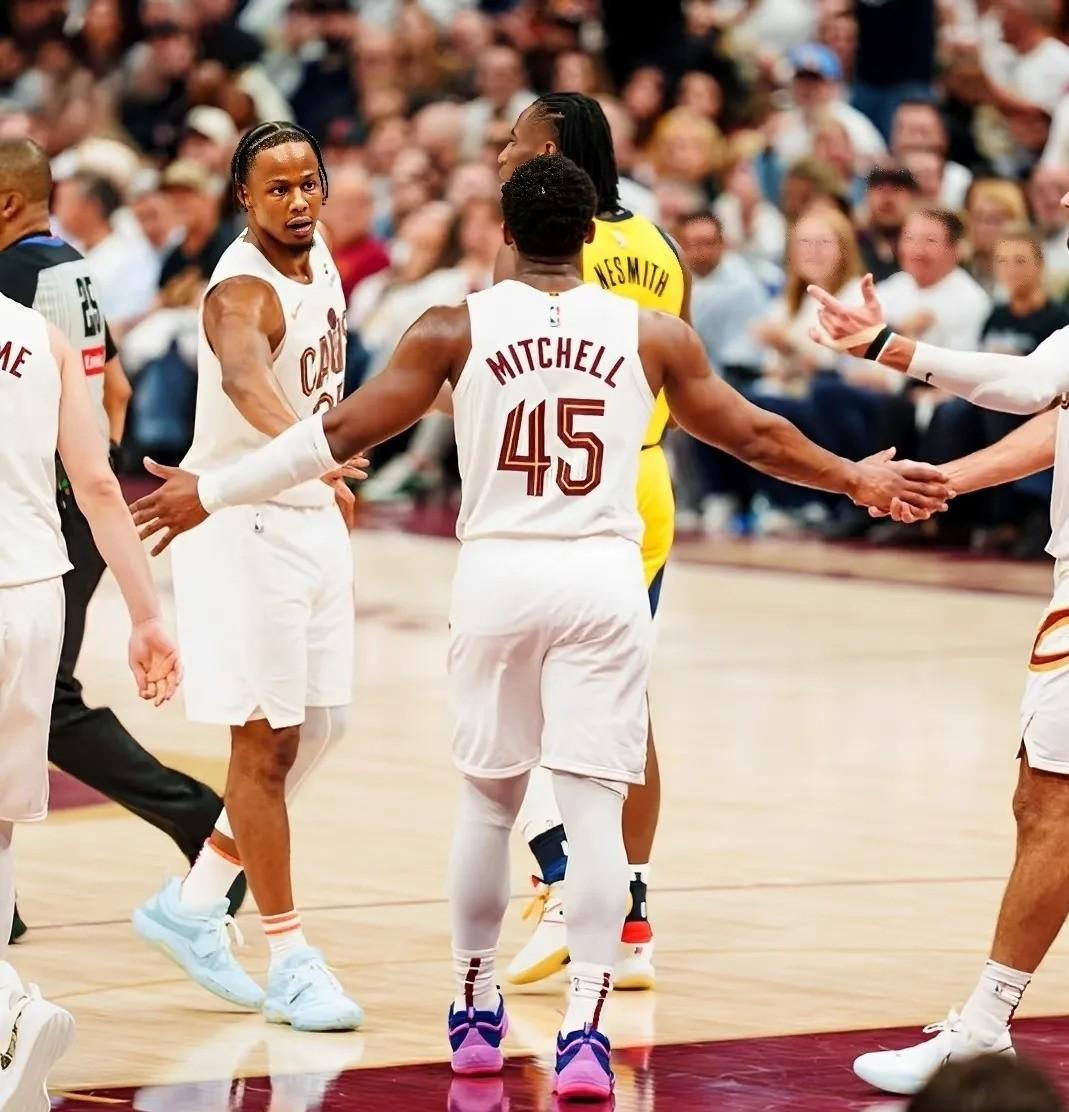 步行者队开启连胜模式,全队发挥出色 步行者队开启连胜模式,全队发挥出色