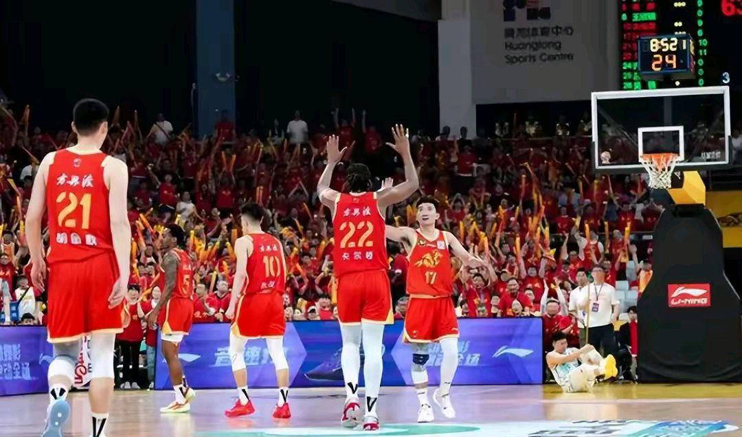 比赛过程精彩纷呈,CBA联赛气氛热烈 比赛过程精彩纷呈,CBA联赛气氛热烈