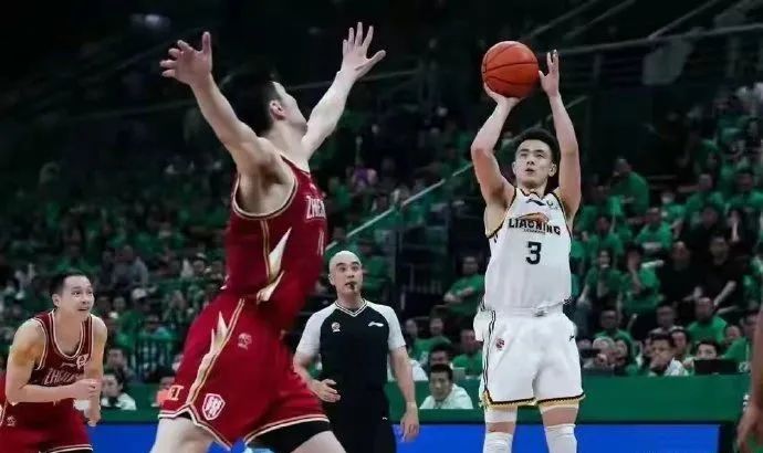 海南男篮在客场不敌上海队,遭遇连败的简单介绍 海南男篮在客场不敌上海队,遭遇连败的简单介绍