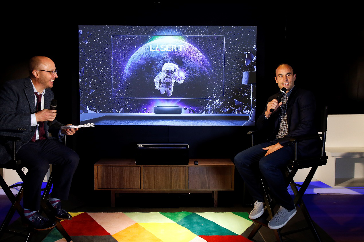 激烈竞争:世界一流运动员碰撞火花的简单介绍 激烈竞争:世界一流运动员碰撞火花的简单介绍