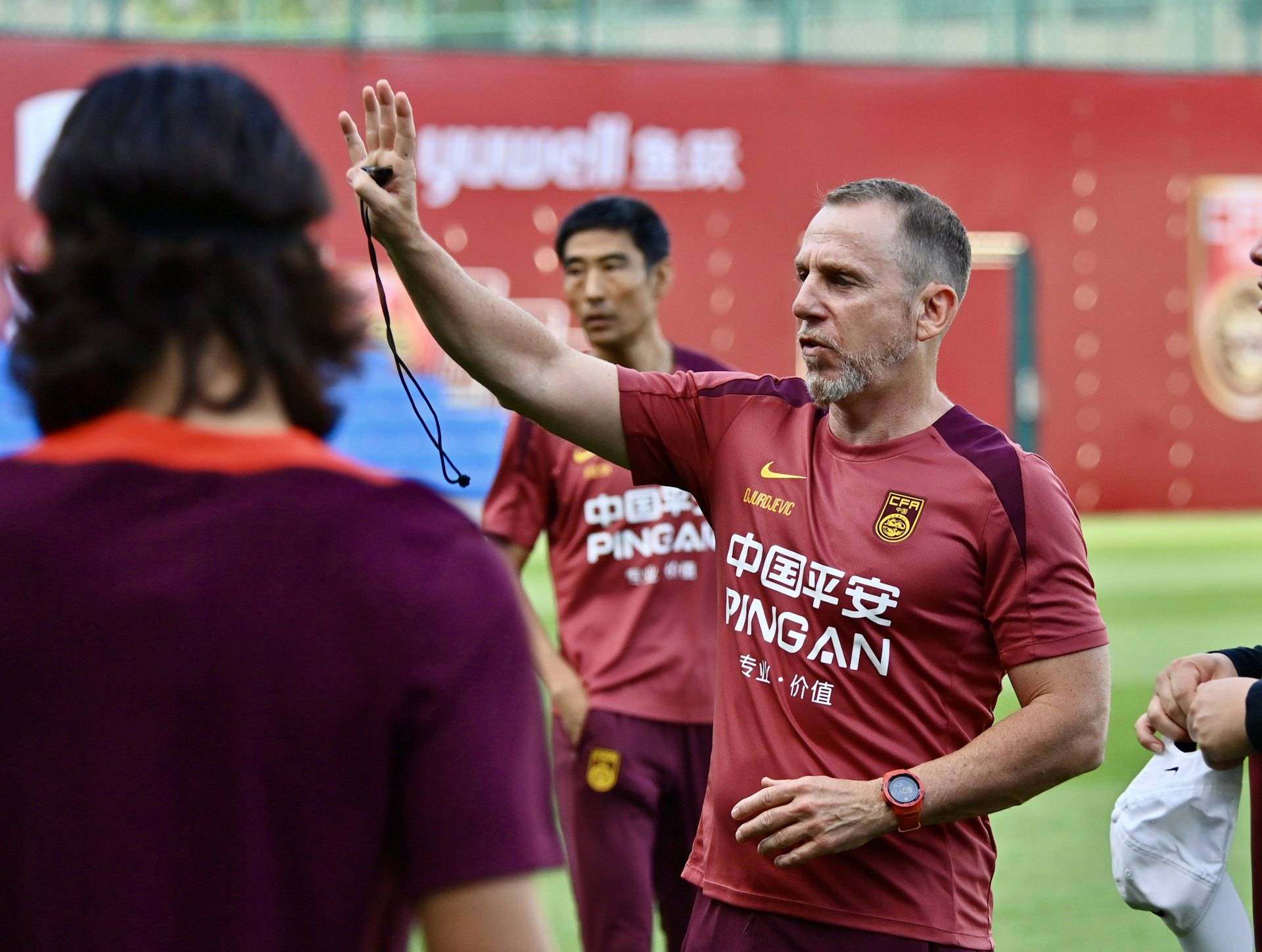 关于足球锦标赛开幕,各队球员纷纷展现实力的信息 关于足球锦标赛开幕,各队球员纷纷展现实力的信息