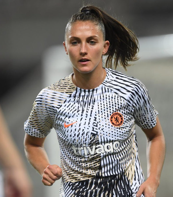 女足明星球员技术娴熟,赢得掌声 女足明星球员技术娴熟,赢得掌声