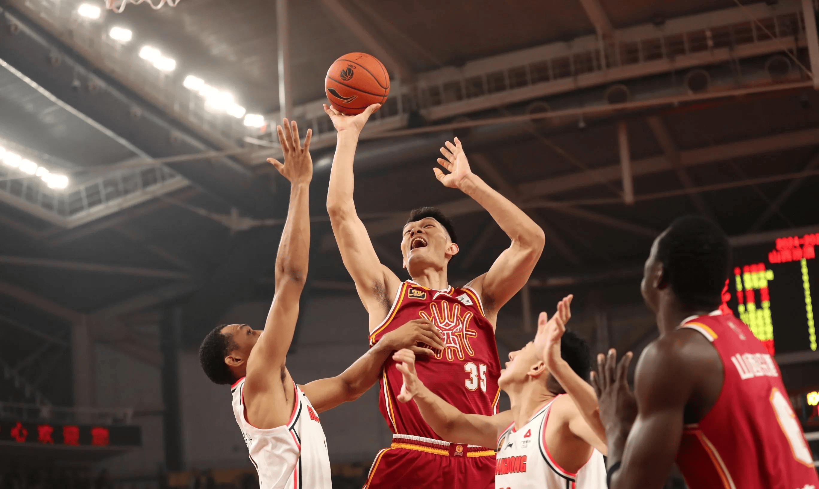 山西男篮全面优势,湖南队难以抵抗的简单介绍 山西男篮全面优势,湖南队难以抵抗的简单介绍