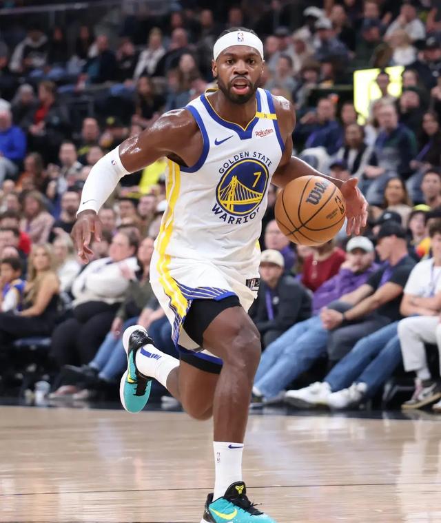 勇士主场大胜鹈鹕,系列赛2-0领先的简单介绍 勇士主场大胜鹈鹕,系列赛2-0领先的简单介绍