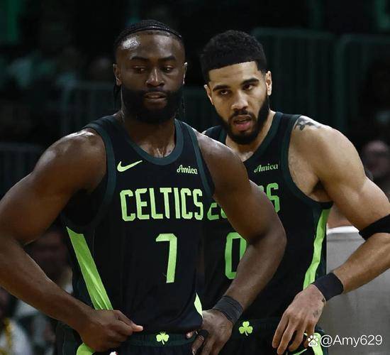 包含快船主场战胜凯尔特人,乔丹砍下双20的词条 包含快船主场战胜凯尔特人,乔丹砍下双20的词条